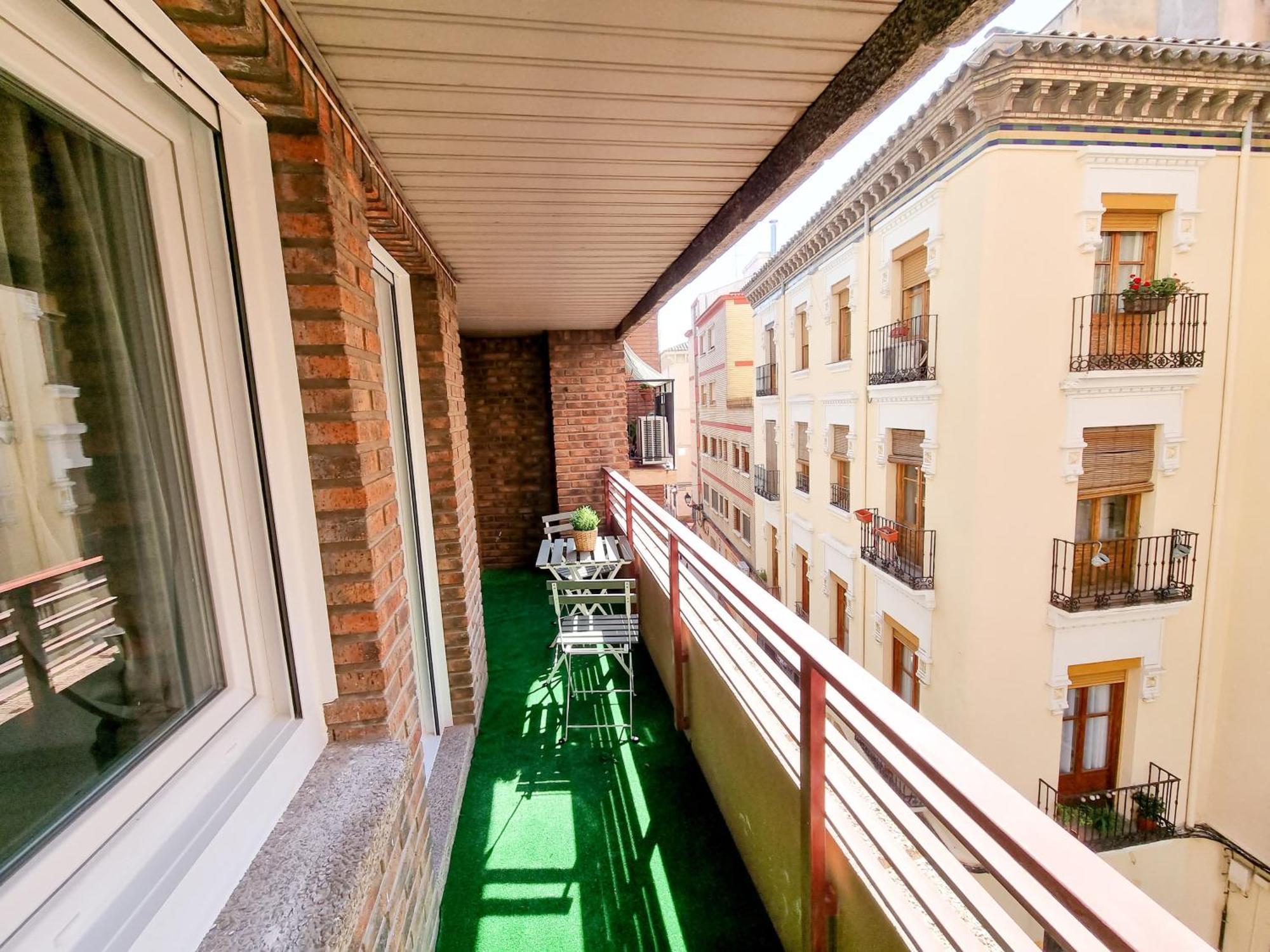 El Teatro Del Pilar Apartment Zaragoza Exterior photo